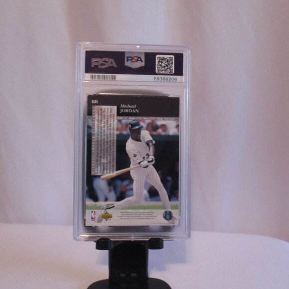 1993 UPPER DECK SE MICHAEL JORDAN RETIREMENT #MJR RETIREMENT NM PSA 7 - Picture 2 of 3
